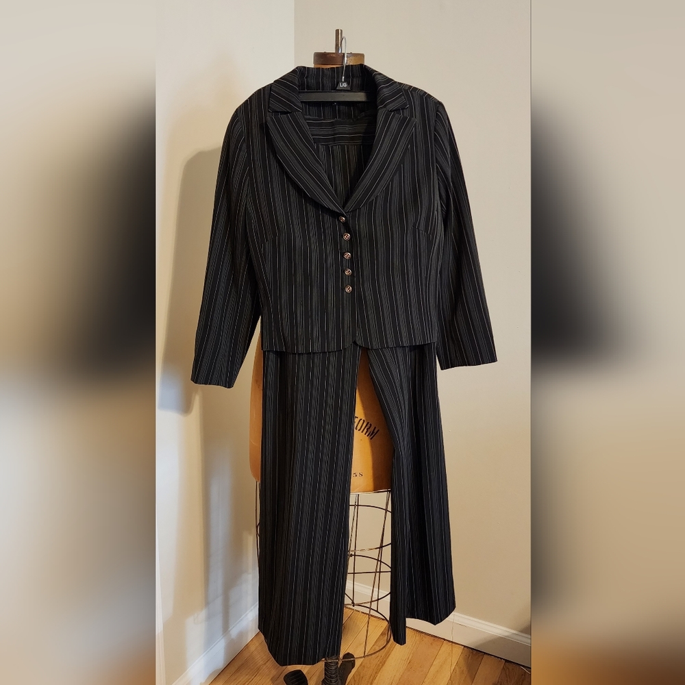 Dalia Collection Size 4 Pink and Black Suit